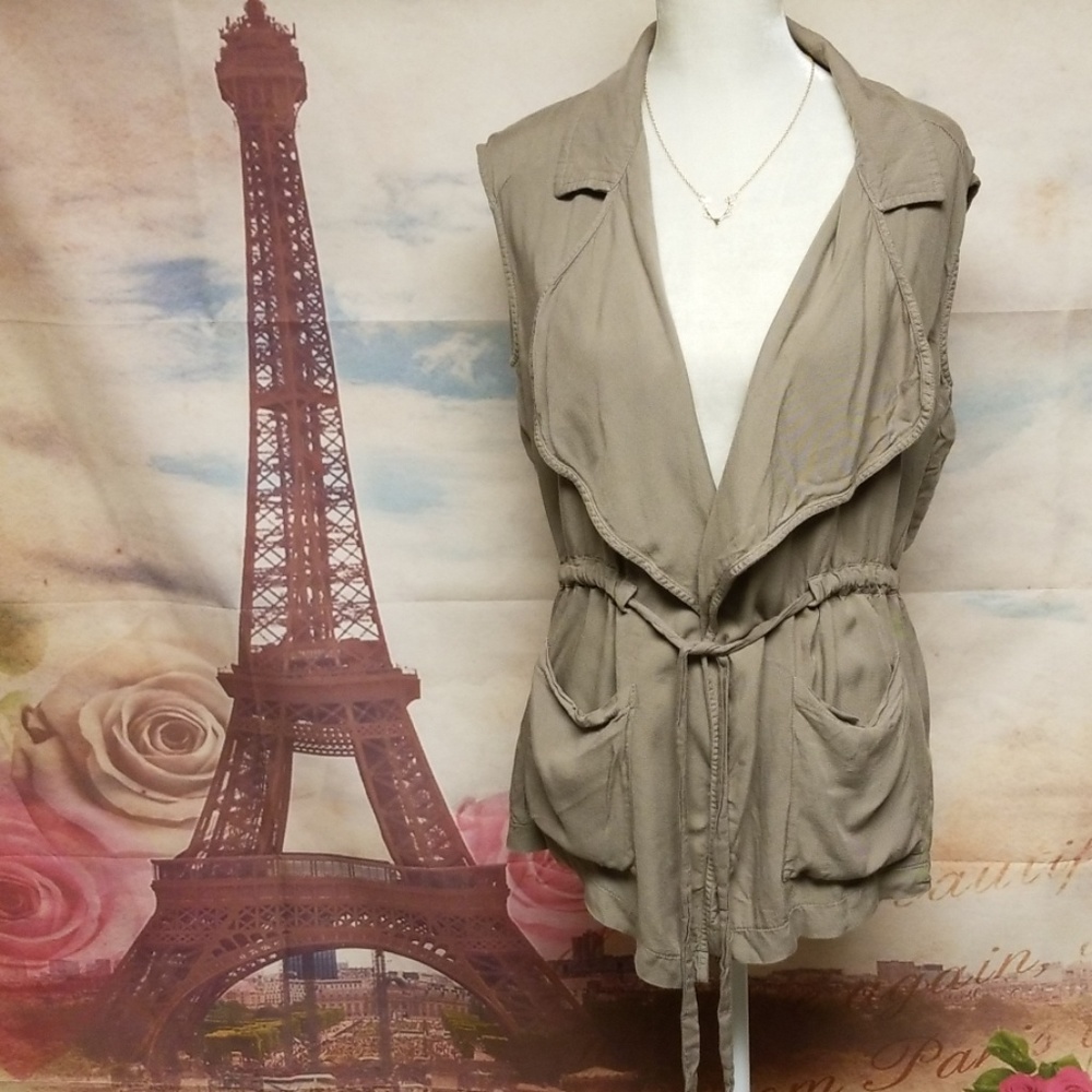 About a girl sleeveless jacket